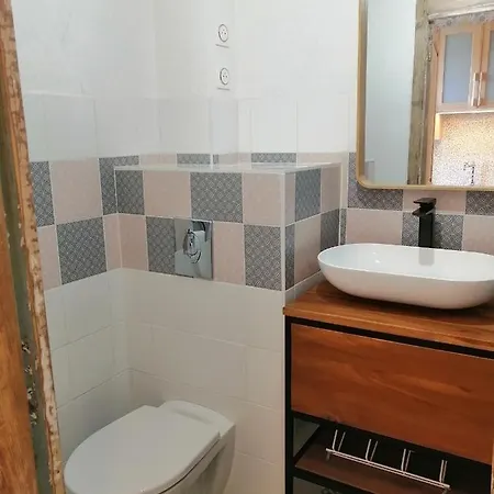 Etienne Apartment